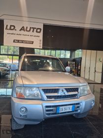 Mitsubishi Pajero 3.2 16V DI-D 5p. GLX 7 posti