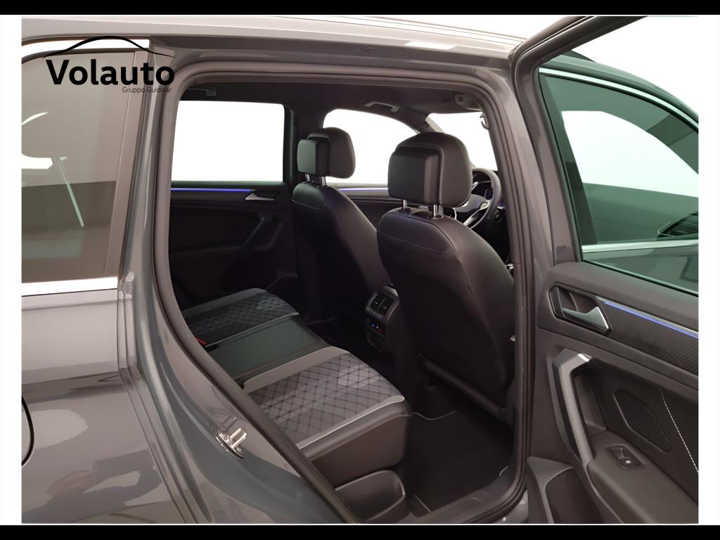 VOLKSWAGEN Tiguan II 2021 - Tiguan 2.0 tdi R-Line 150cv dsg