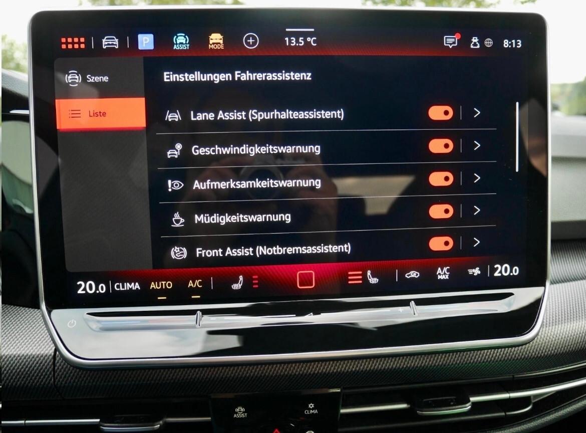 Volkswagen Golf VIII 2.0 TSI DSG GTI