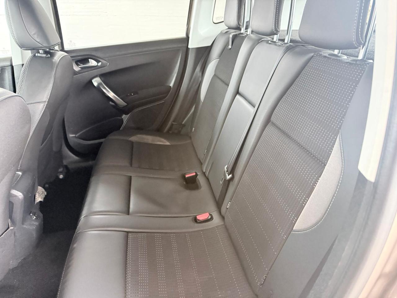 Peugeot 2008 BlueHDi 100 Black Matt