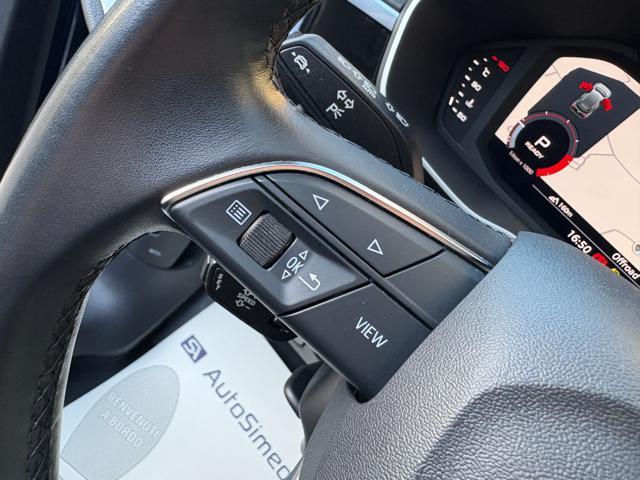 AUDI Q3 35 2.0 TDI S tronic Business Advanced COCKPIT