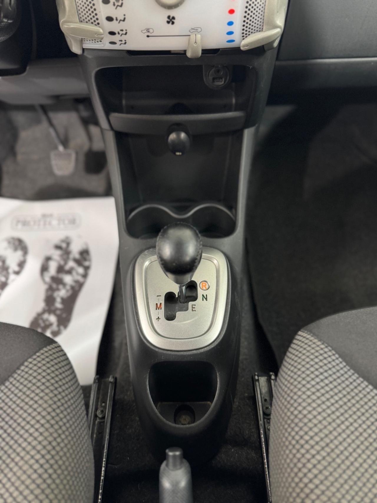 Toyota Aygo 1.0 12V *AUTOMATICA*