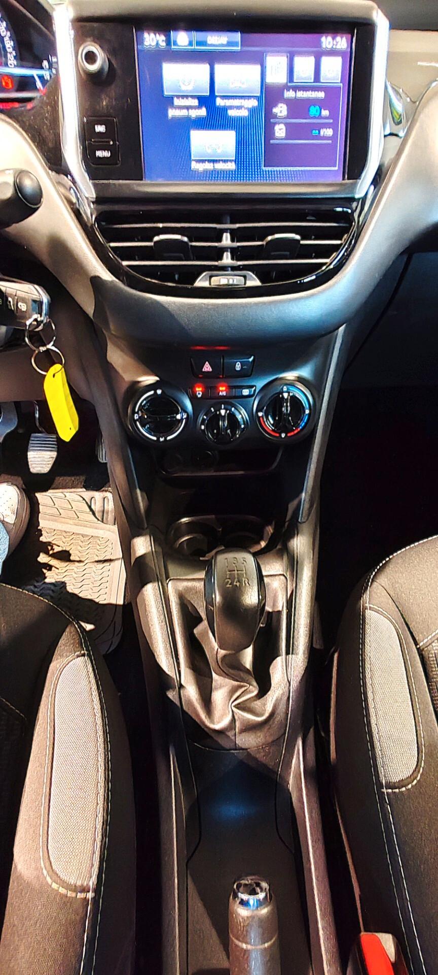 Peugeot 208 PureTech 82 5 porte Allure