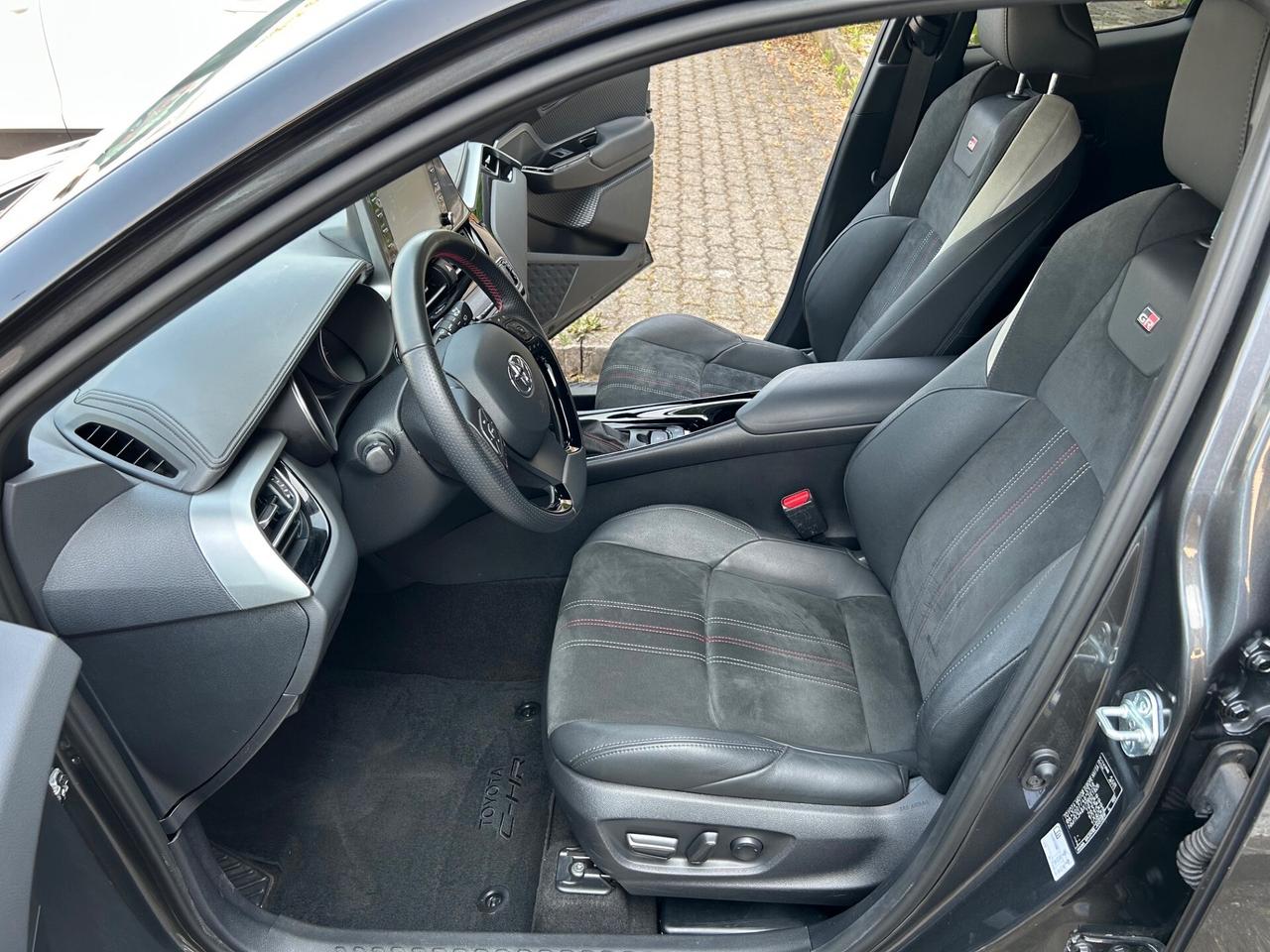 Toyota C-HR 2.0h Hybrid GR Sport e-cvt