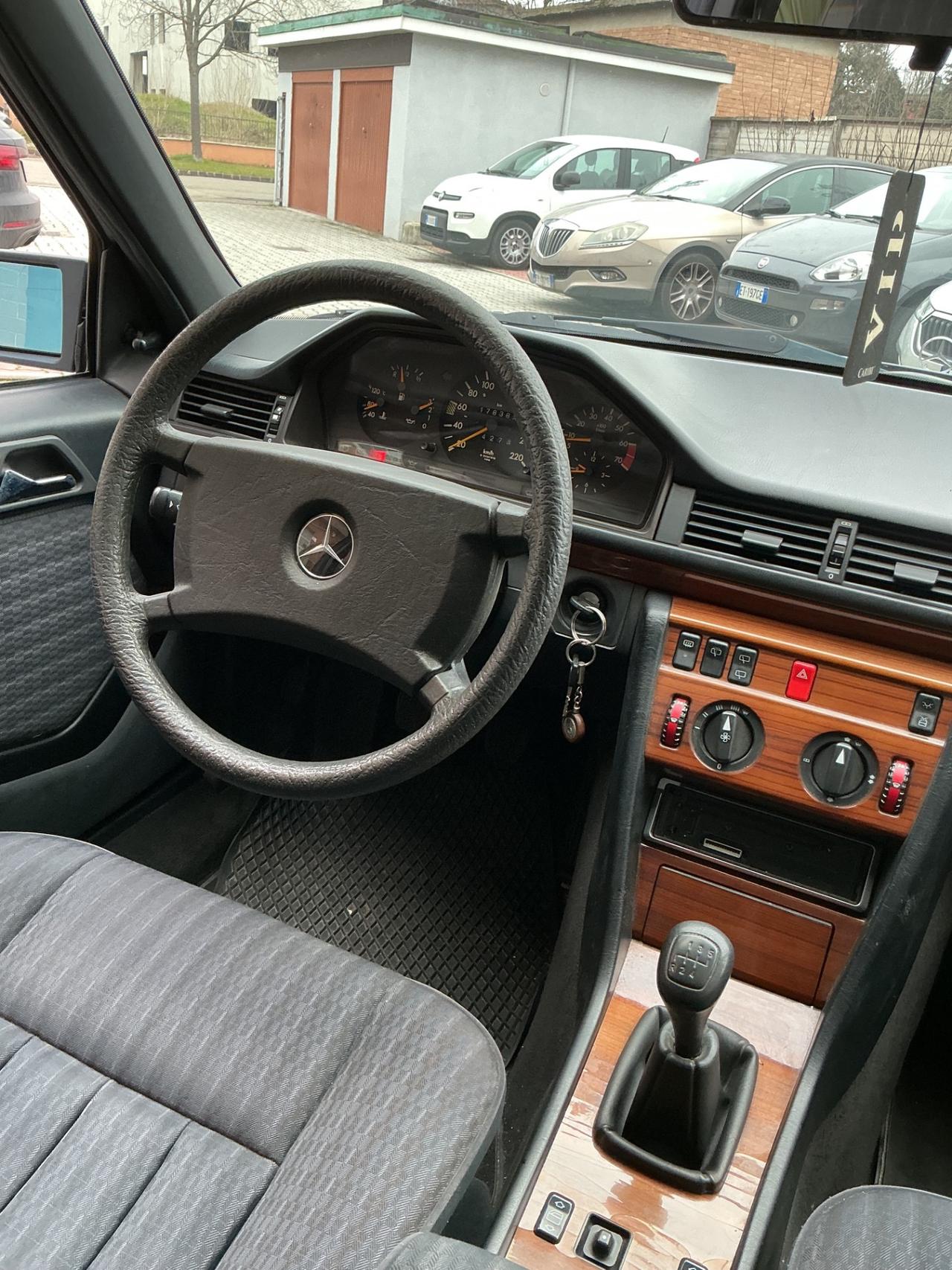Mercedes-benz E 200 Station Wagon