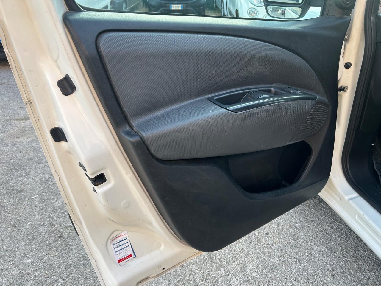 Fiat Doblo 1.4 T-Jet 16V Natural Power