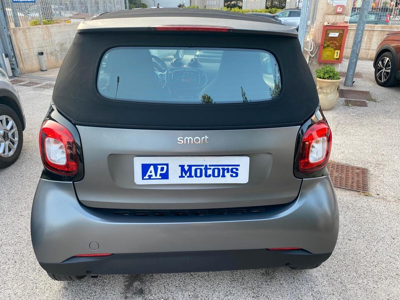 Smart ForTwo 90 0.9 T twinamic cabrio Superpassion 33000 Km