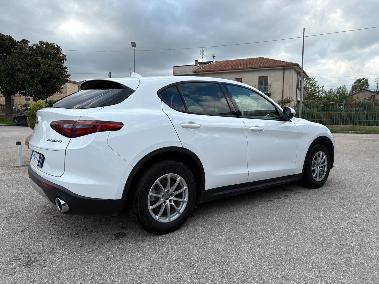 Alfa Romeo Stelvio 2.2 Turbodiesel 190 CV AT8 RWD Business