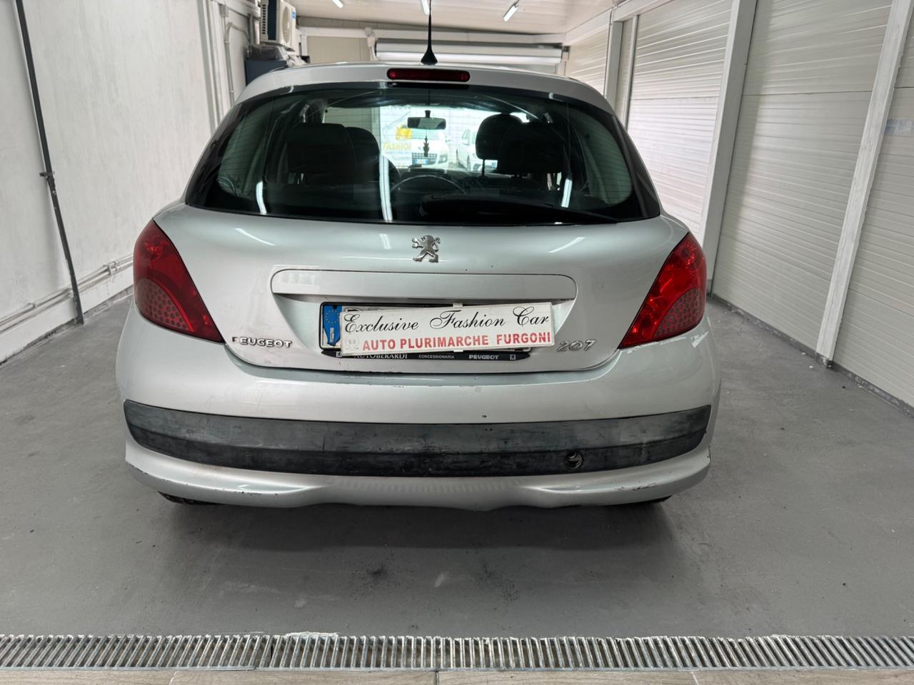 Peugeot 207 1.4 HDi 70CV 5p. ONE Line