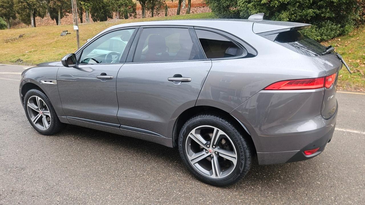Jaguar F-Pace 2.0 D 180 CV AWD aut. R-Sport