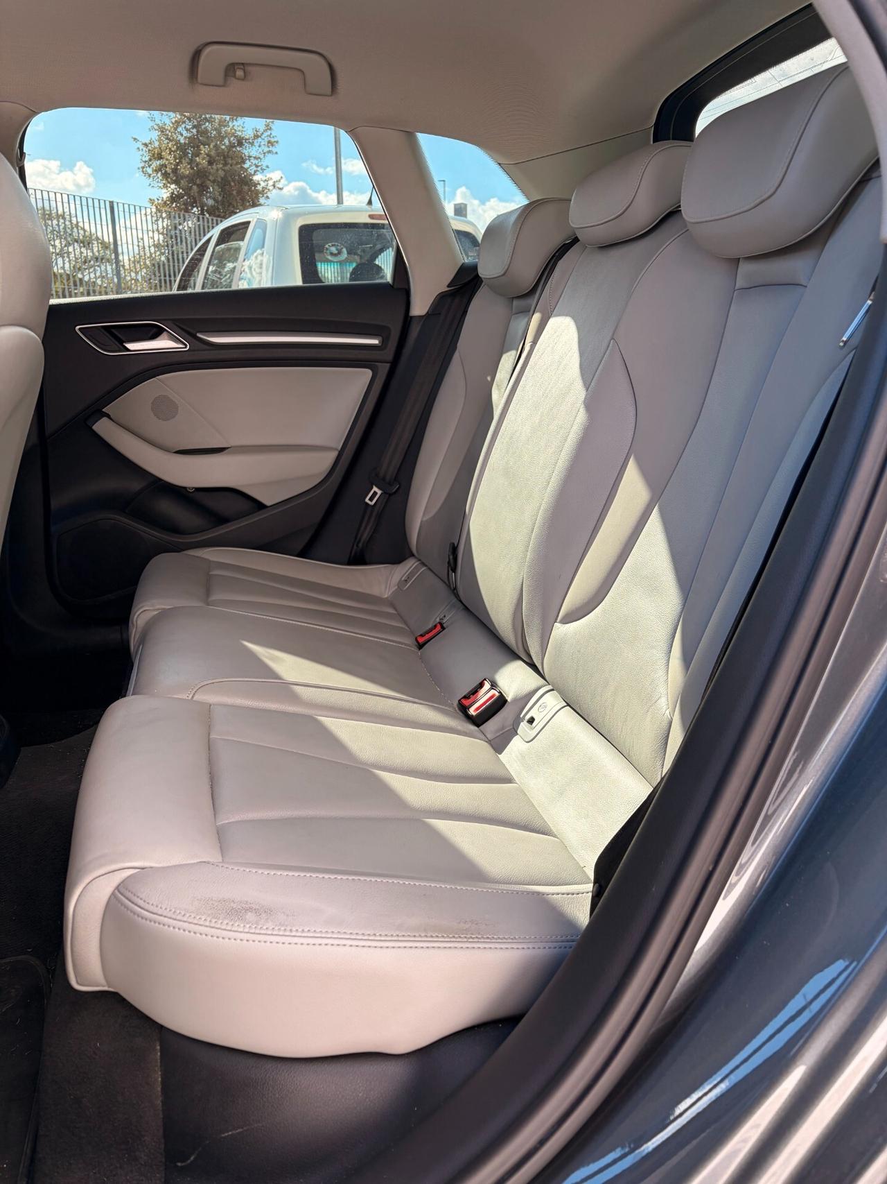 Audi A3 1.6 TDI clean diesel Ambition