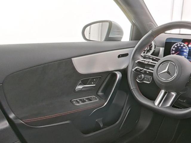 MERCEDES-BENZ A 200 Automatic AMG Line Advanced Plus