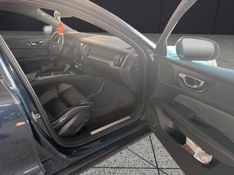 VOLVO V60 (2018-->) V60 D4 Geartronic R-design