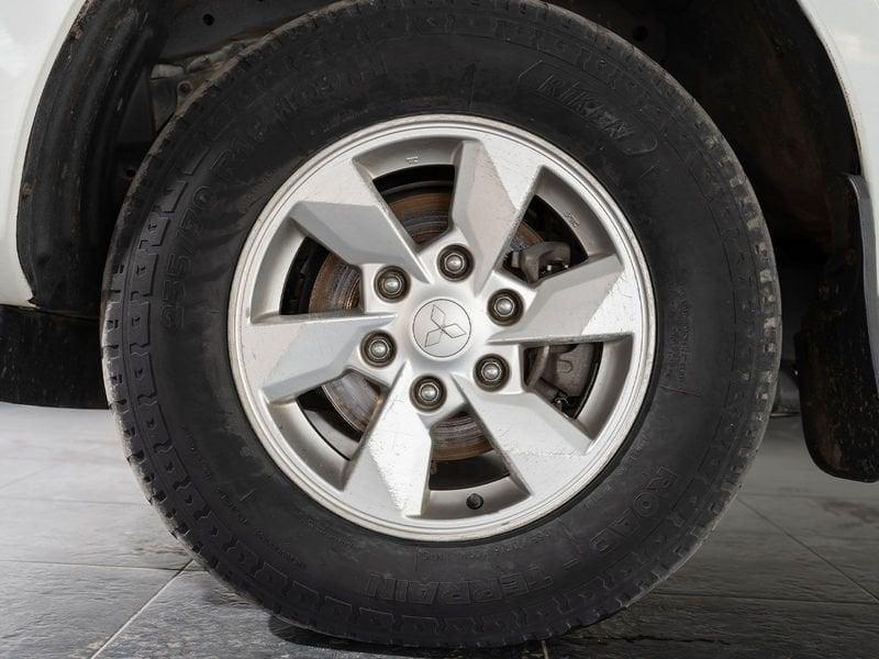 Mitsubishi L200 2.4 DI-D 154CV CLUB CAB INFORM