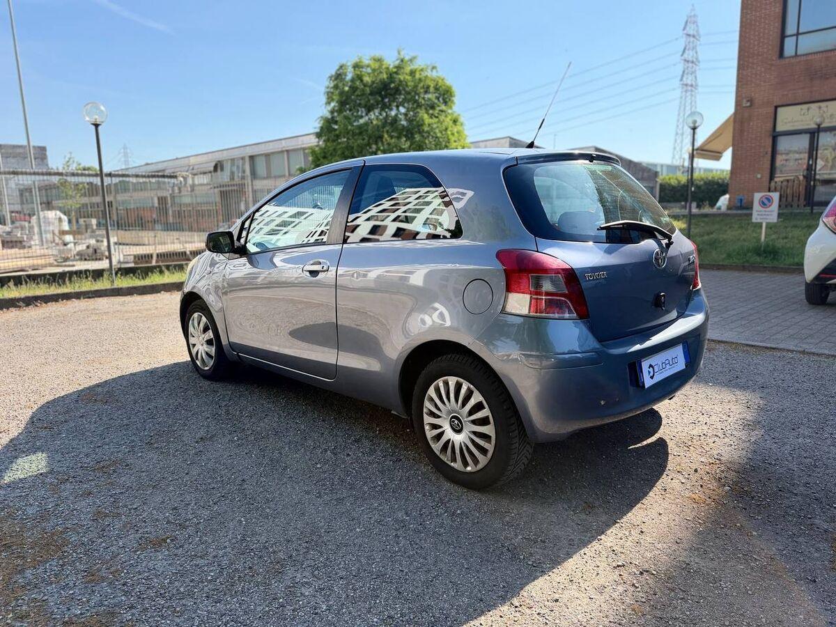 Toyota Yaris 3 Porte Yaris 1.3 (dual) Sol c Vsc+Trc 3p m-mt