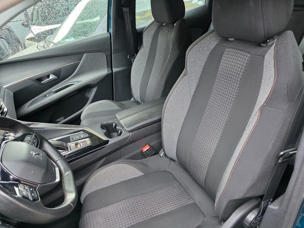 Peugeot 3008 BlueHDi 130 S&S EAT8 Business