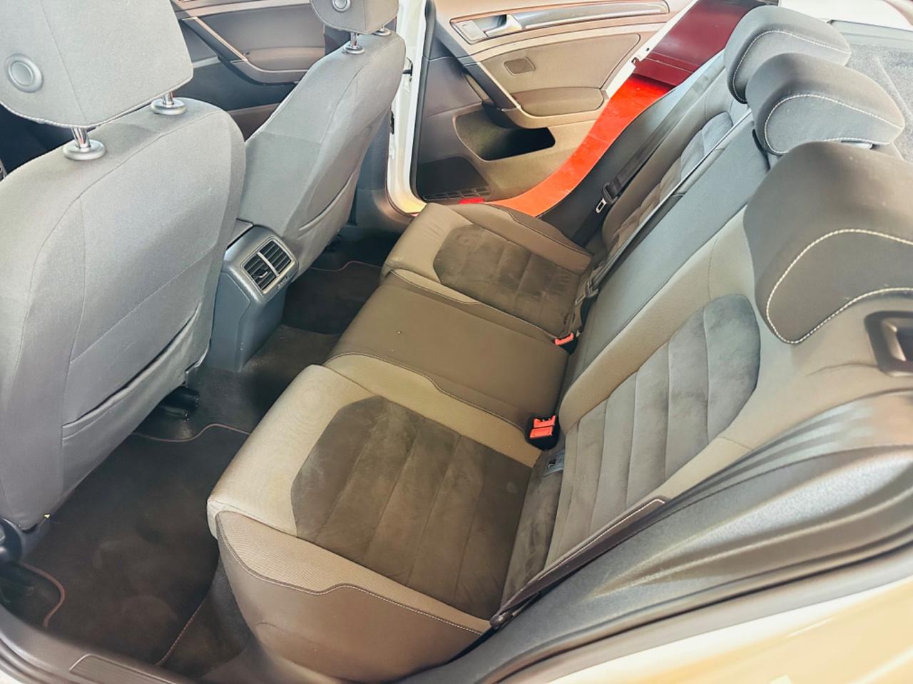 Volkswagen Golf 1.6 TDI 5p. Highline BlueMotion Technology