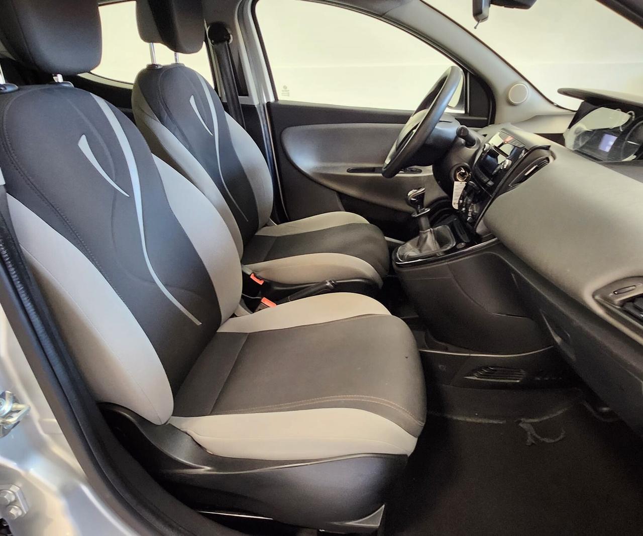 Lancia Ypsilon BENZ/METANO 85CV