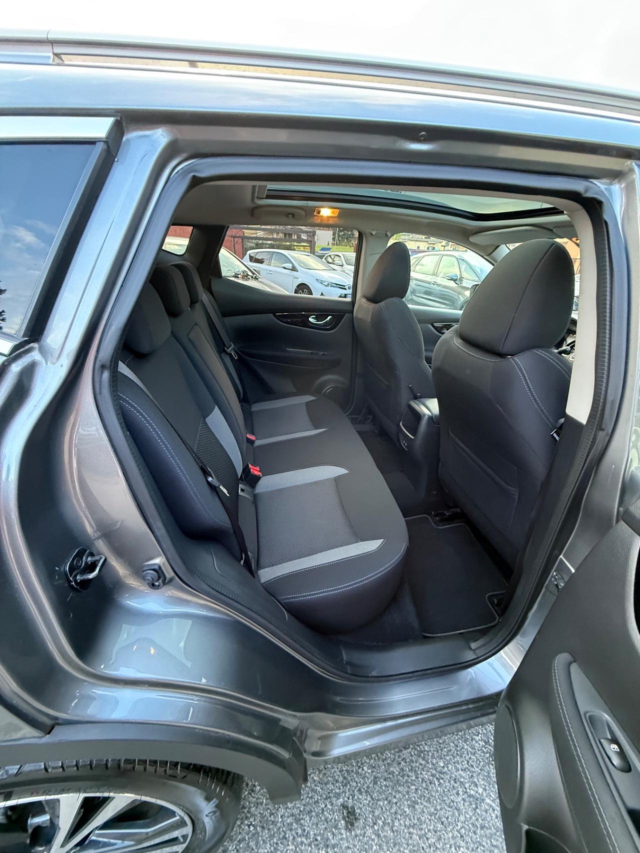 Qasqhqai 1.5 dci-unipro-( 69 mila km ) -unipro-rate