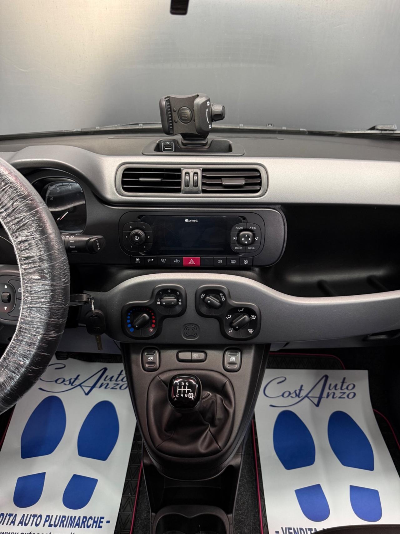 Fiat Panda 1.0 Hybrid 69 CV City Cross 2022