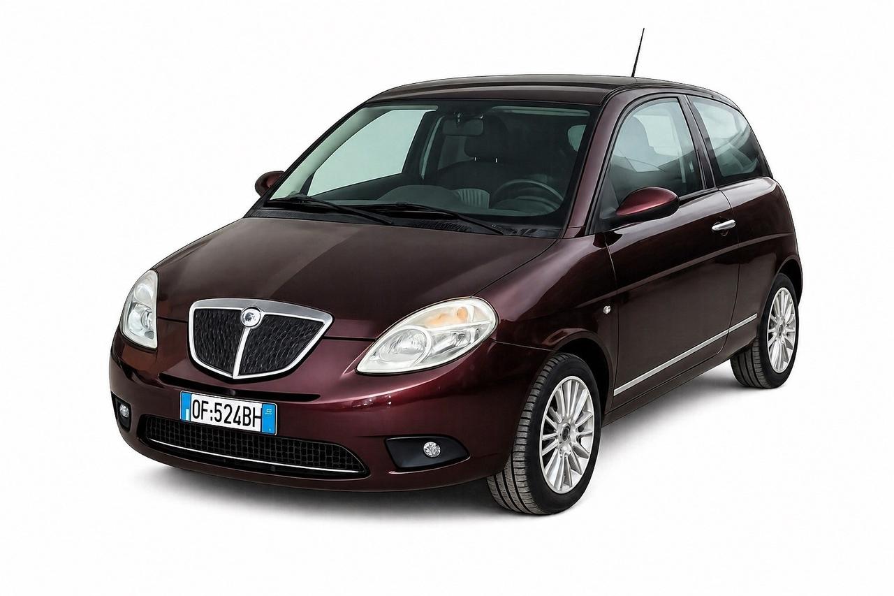 Lancia Ypsilon 1.3 MJT 75 CV Platino