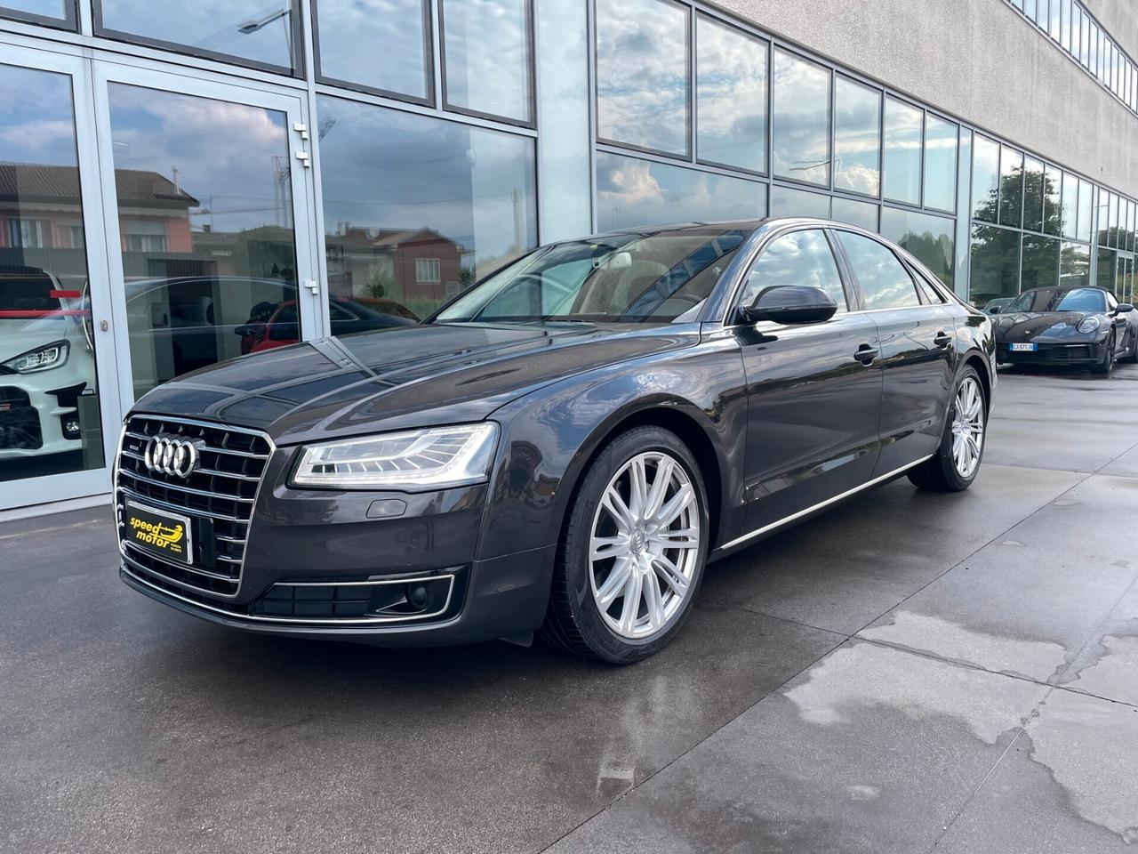 Audi A8 3.0 TDI 262 CV ultra quattro tiptronic