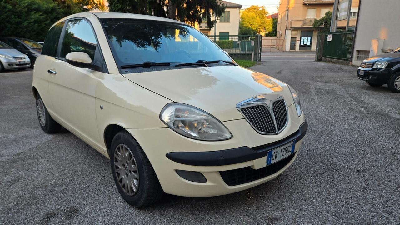 Lancia Ypsilon 1.2 Neopatentati 104600Km Euro4