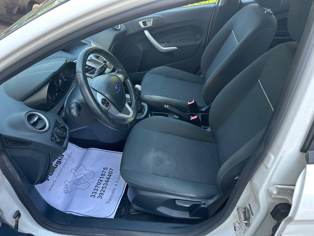 Ford Fiesta 1.4 16V 5p. Bz.- GPL Titanium Bs.