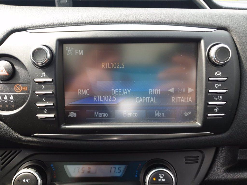 TOYOTA Yaris 5p 1.5h style my18 del 2018