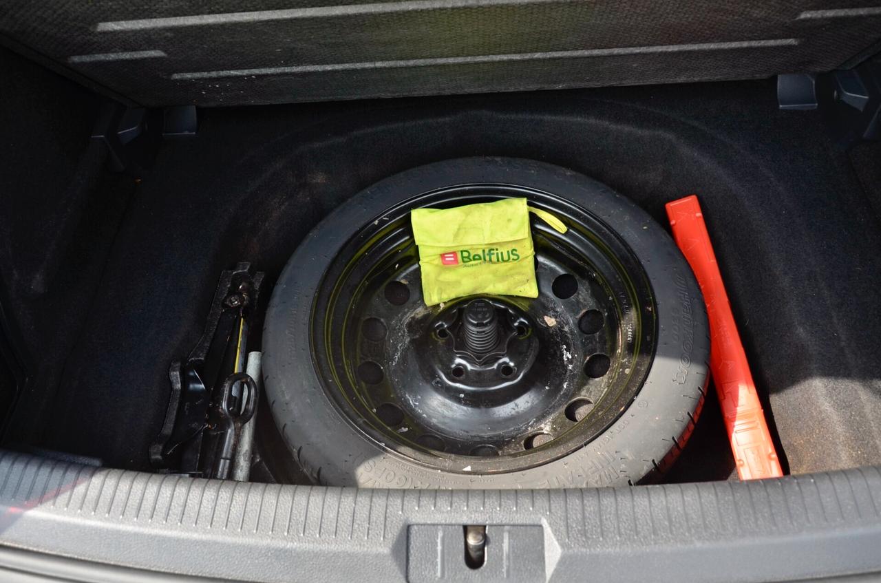 VOLKSWAGEN GOLF 5p 1.0 TSI TRENDLINE 85cv, OK NEOPATENTATI, EURO 6B, NAVI, RETROCAMERA, APPLE ANDROID, PERMUTE