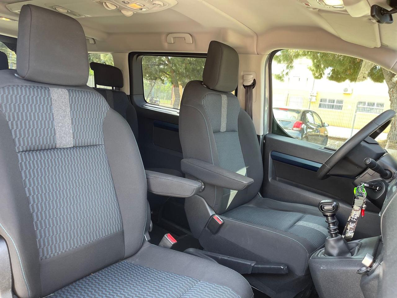 Peugeot Traveller 2.0 Blue HDI Active #10681