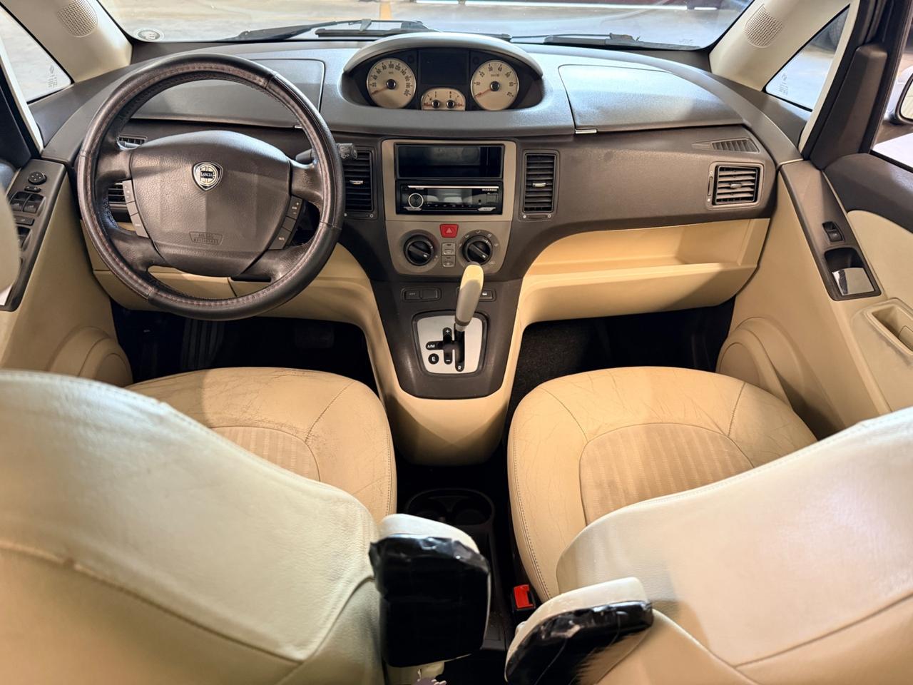 Lancia Ypsilon 1.3 MJT 90 CV Platino