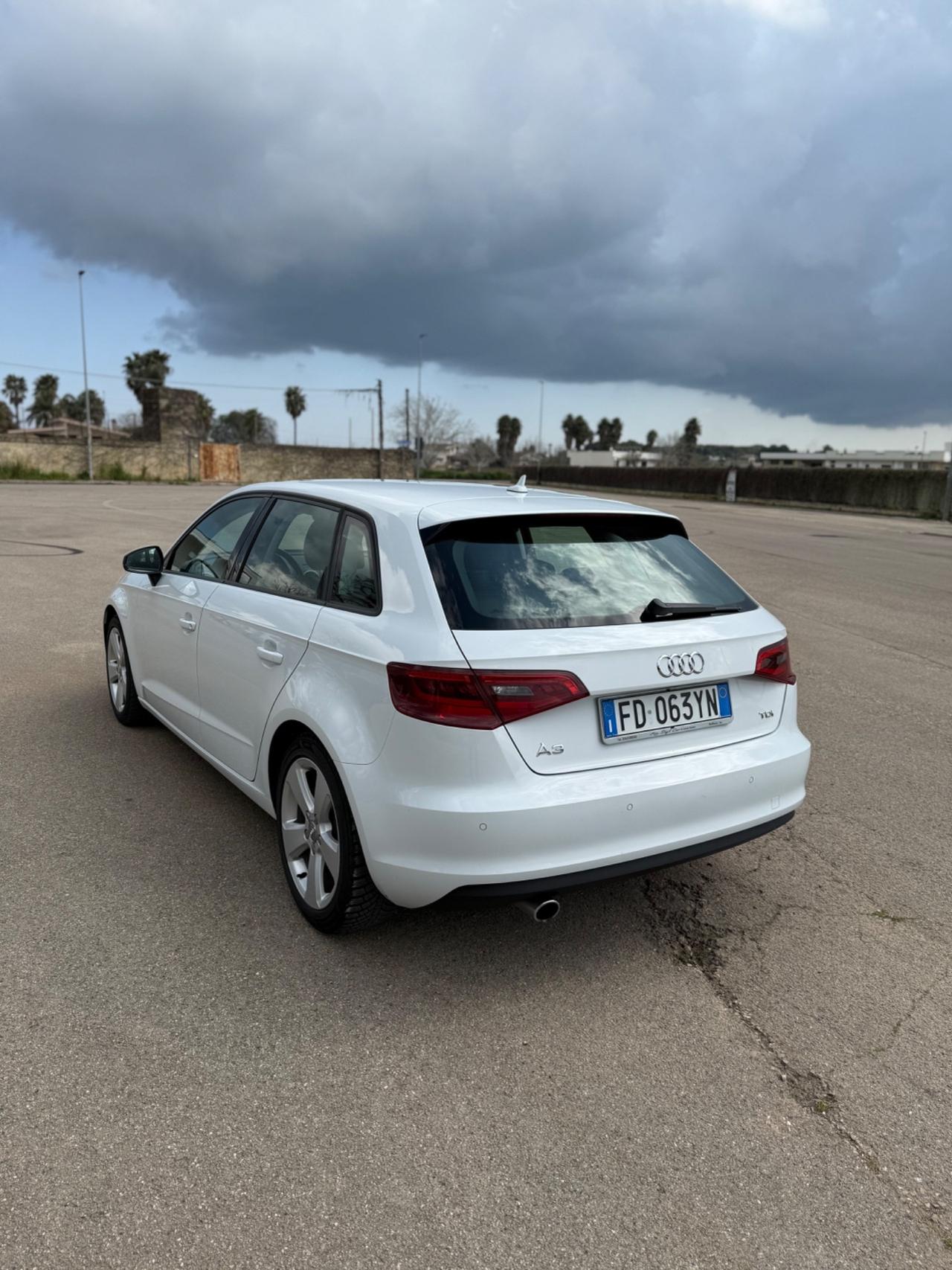 Audi A3 1.6 TDI clean diesel S tronic Ambition