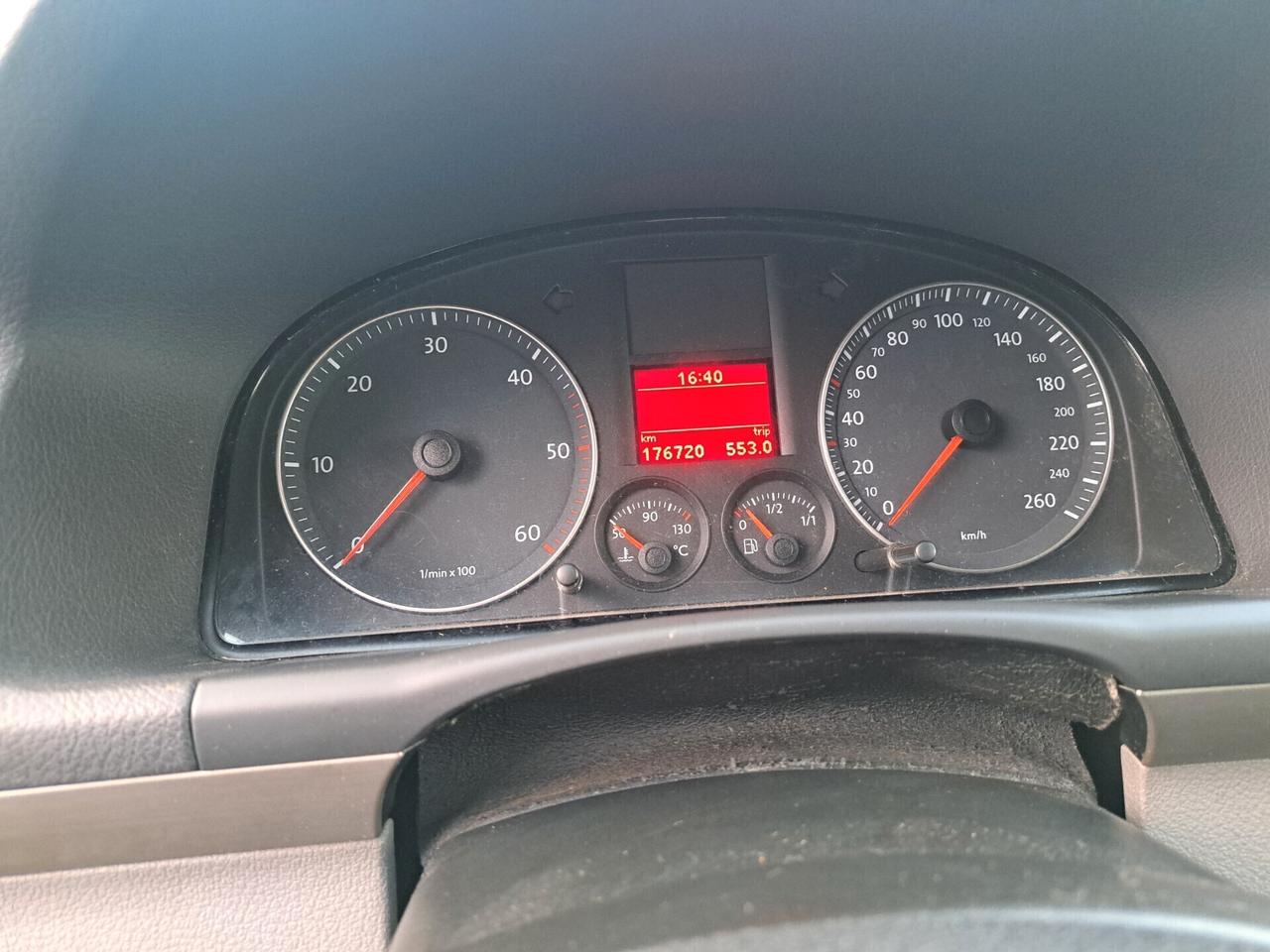 Volkswagen Touran 2.0,140CV , GANCIO TRAINO