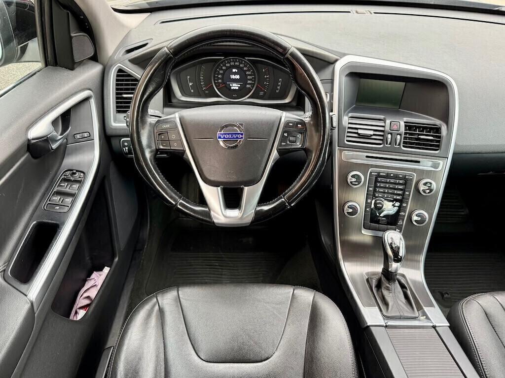 Volvo XC 60 D4 AWD Geartronic Momentum