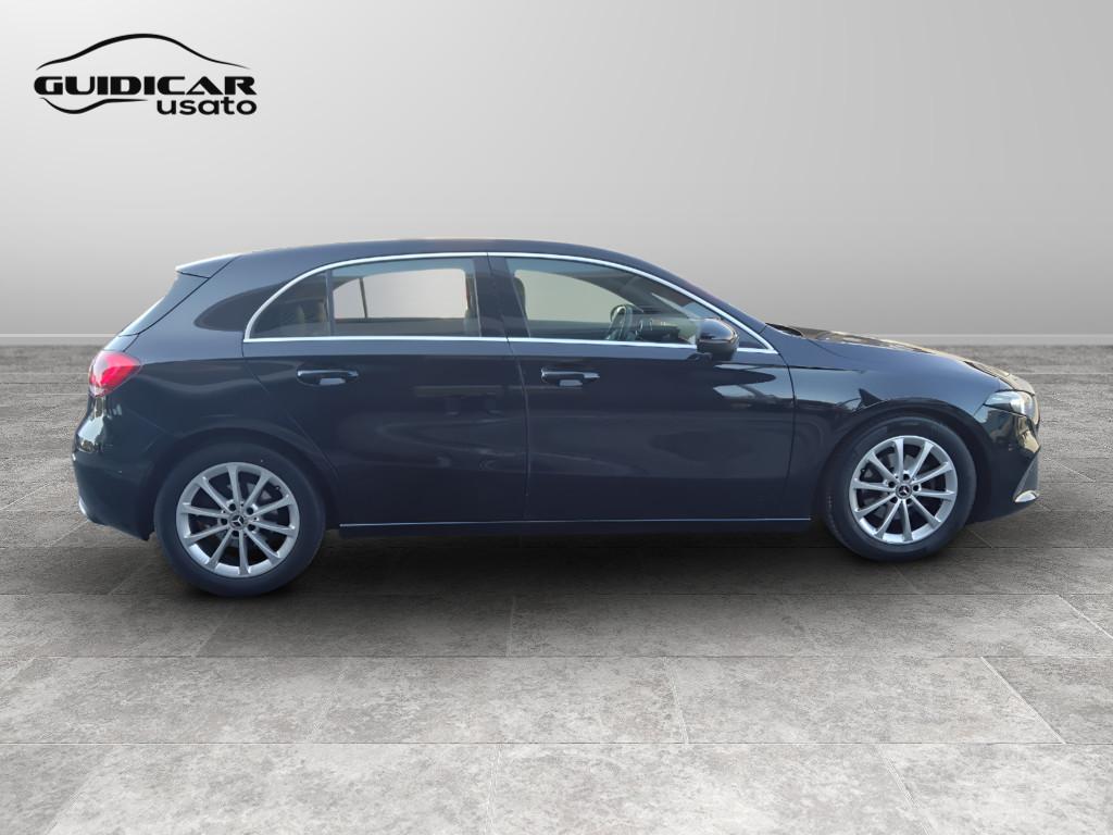 Mercedes-Benz Classe A - W177 2018 - A 180 d Sport auto