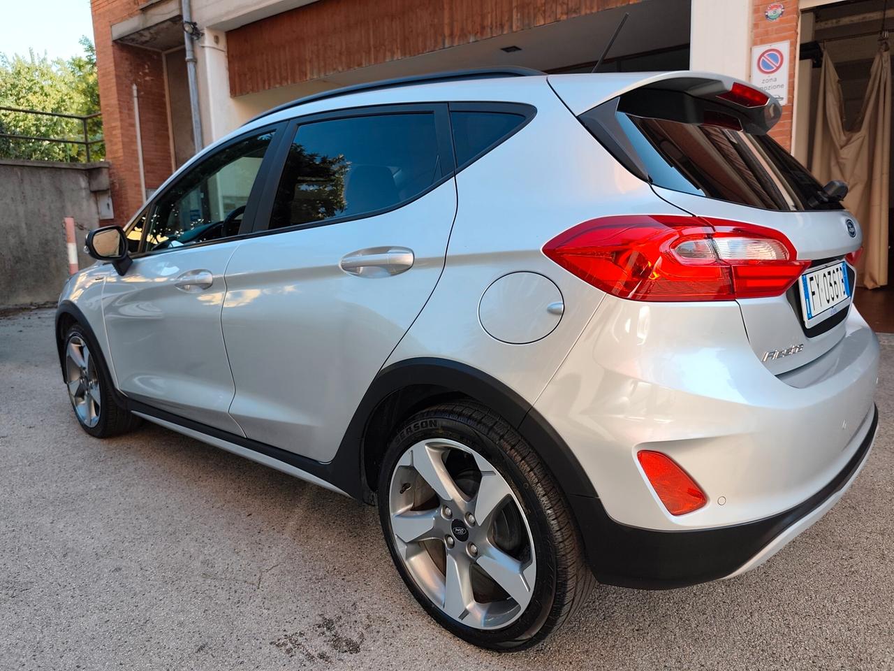 Ford Fiesta 1.0 Ecoboost 100 CV aut. 5 porte Titanium