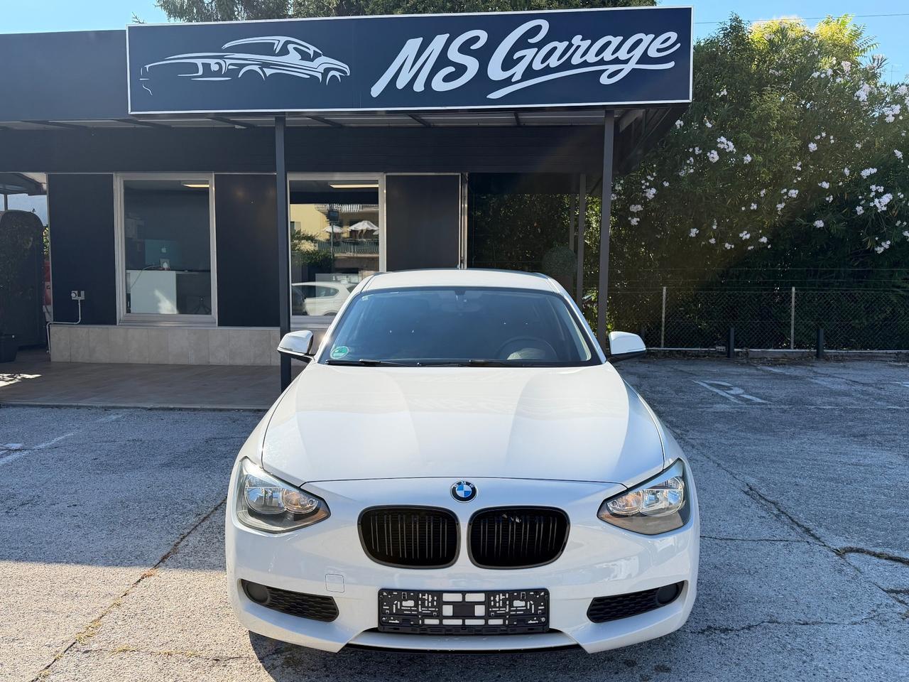 Bmw 114i 5p. Urban