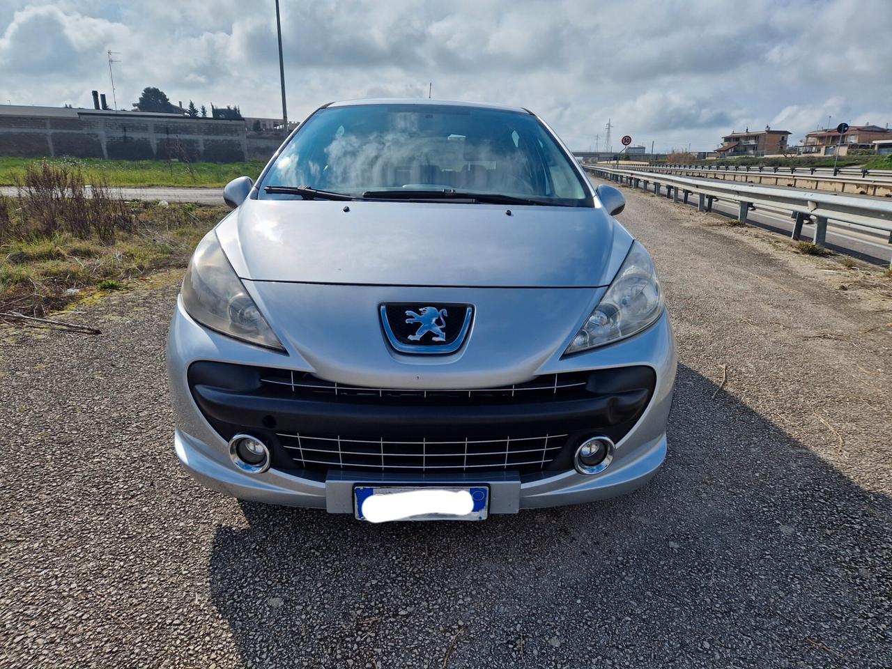 Peugeot 207 1.4 HDi 70CV 5p. ONE Line