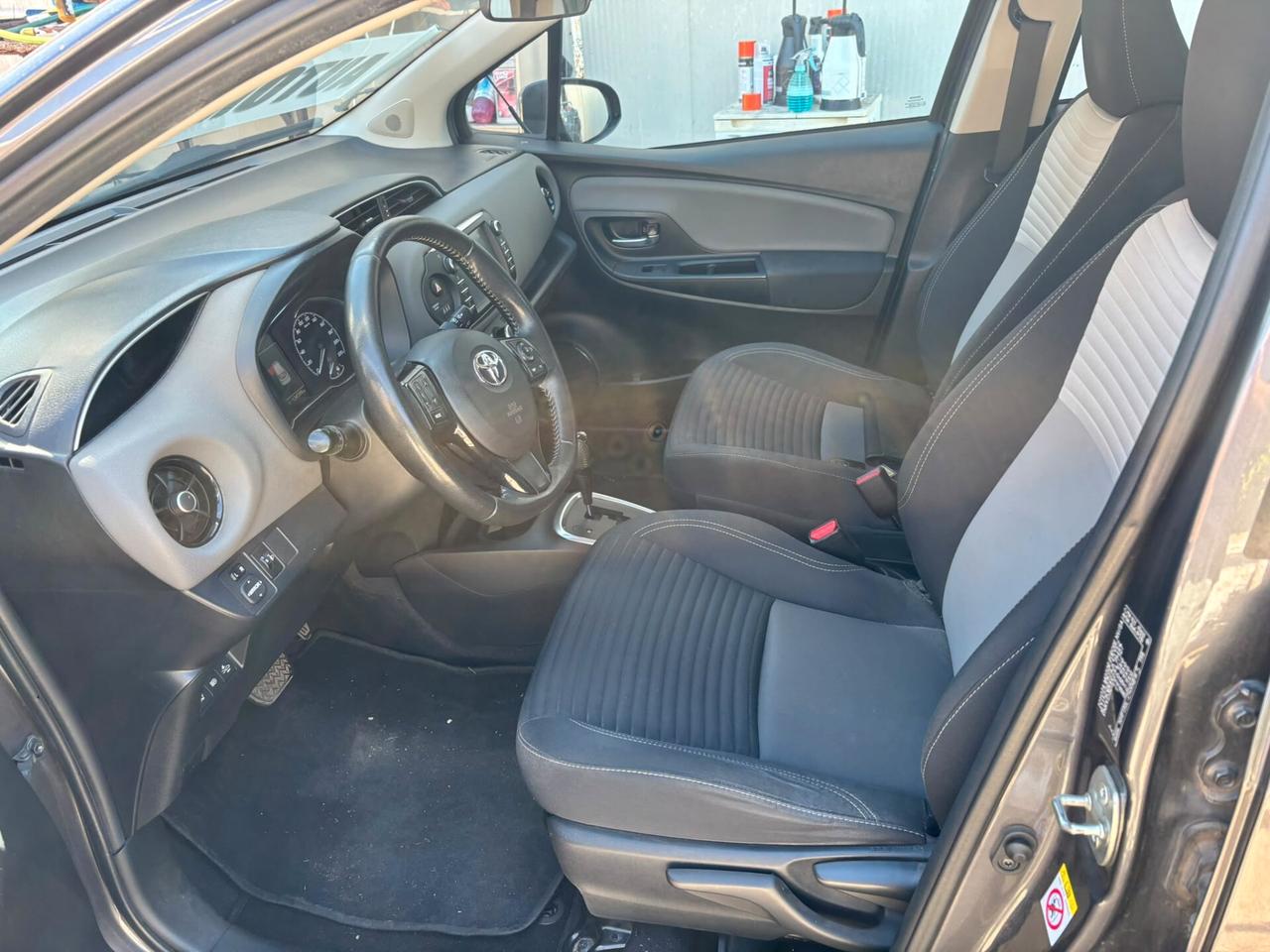 Toyota Yaris 1.5 Hybrid 5 porte Active