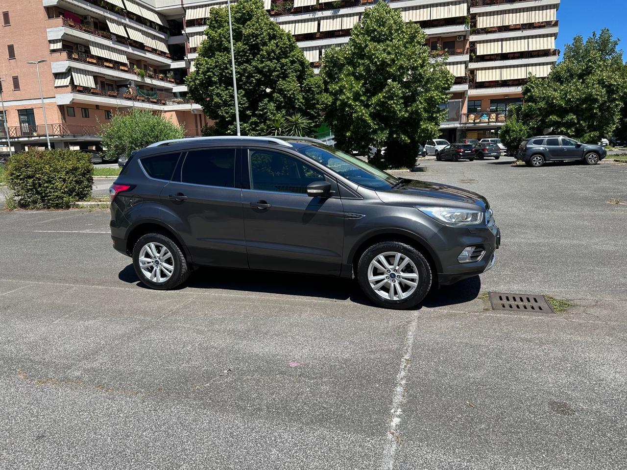 Ford Kuga 1.5 TDCI 120 CV S&S 2WD Powershift Titanium