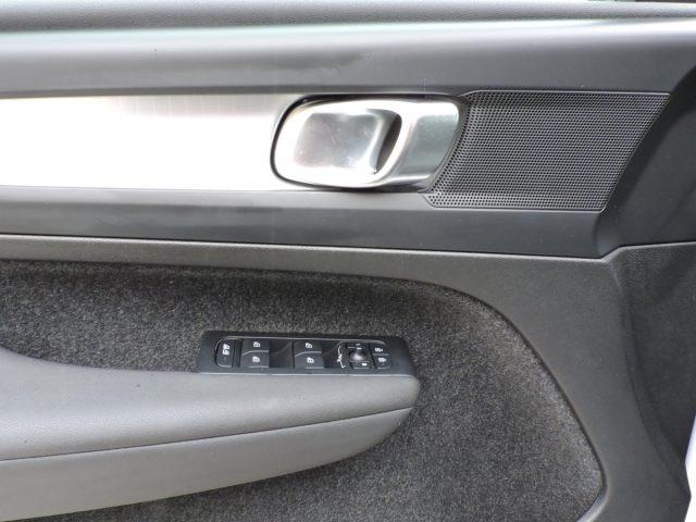 VOLVO XC40 B3 CORE AUTOMATICA AZIENDALE