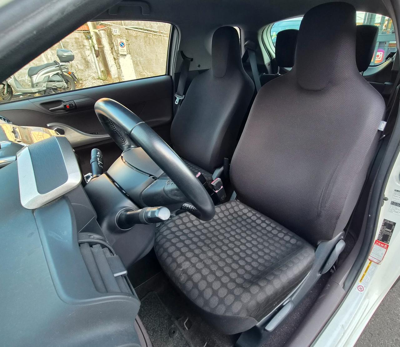 Toyota iQ 1.0 Multidrive