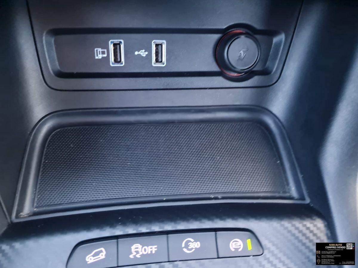 MG ZS Luxury Benzina-74.000 Km-Anno 2022