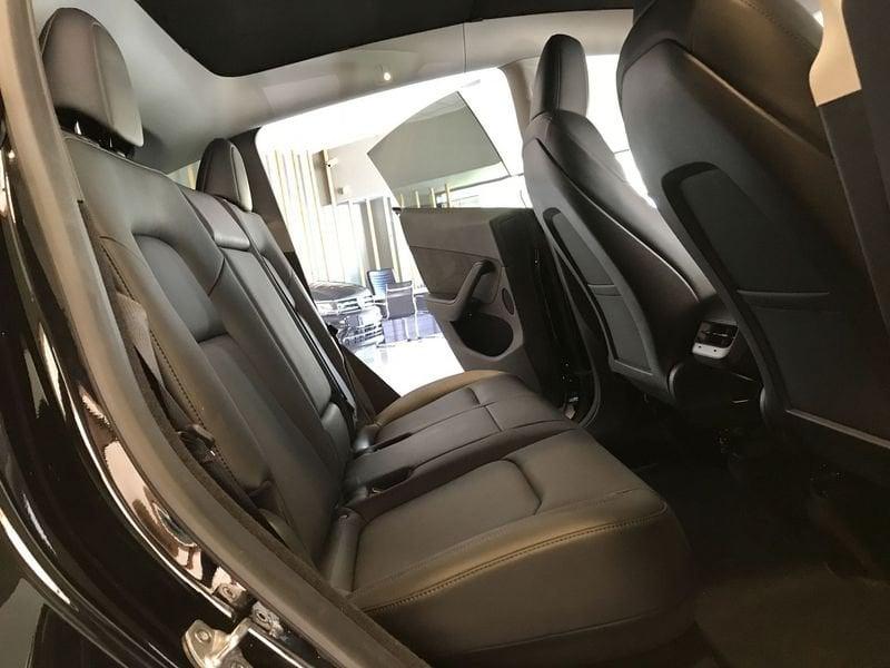 Tesla Model Y Performance AWD Subentro Leasing