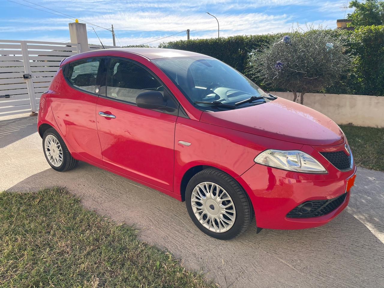 Lancia Ypsilon 1.2 69 CV GPL Ecochic Gold PERMUTA