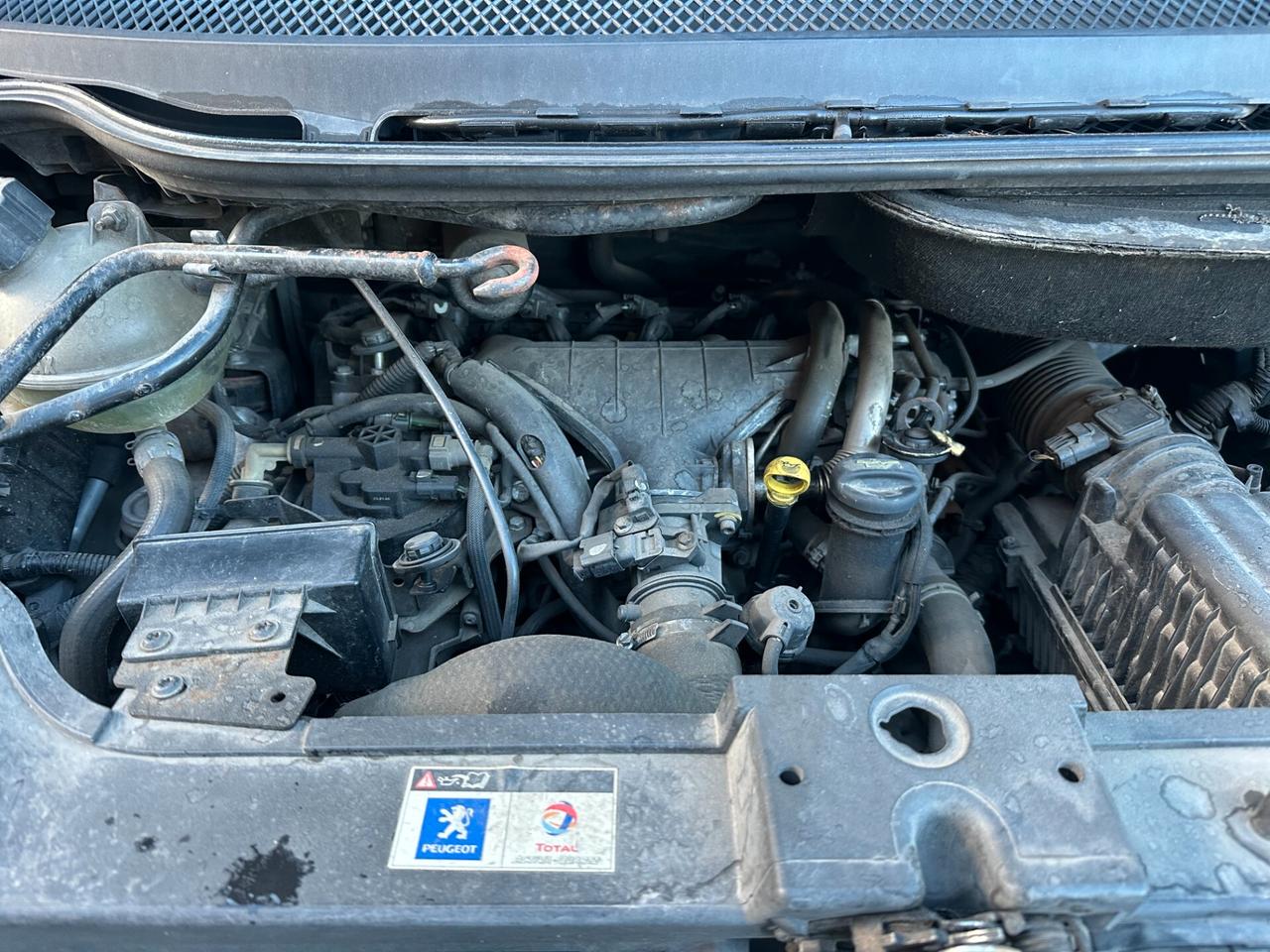 Peugeot 807 2.0 HDi 8 POSTI (12 RATE)