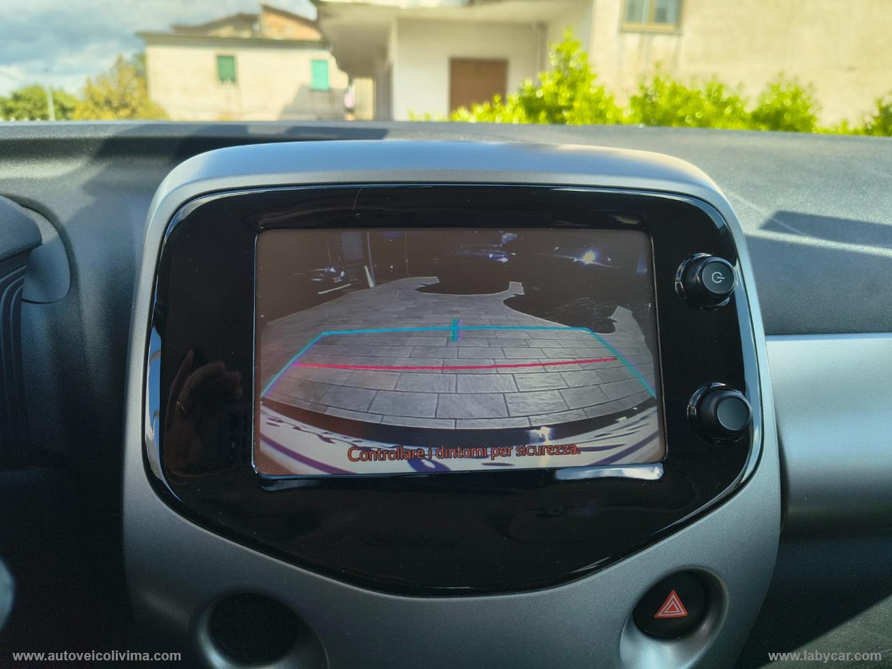 TOYOTA Aygo 1.0 VVT-i 69 CV 5p. x-play TSS MMT