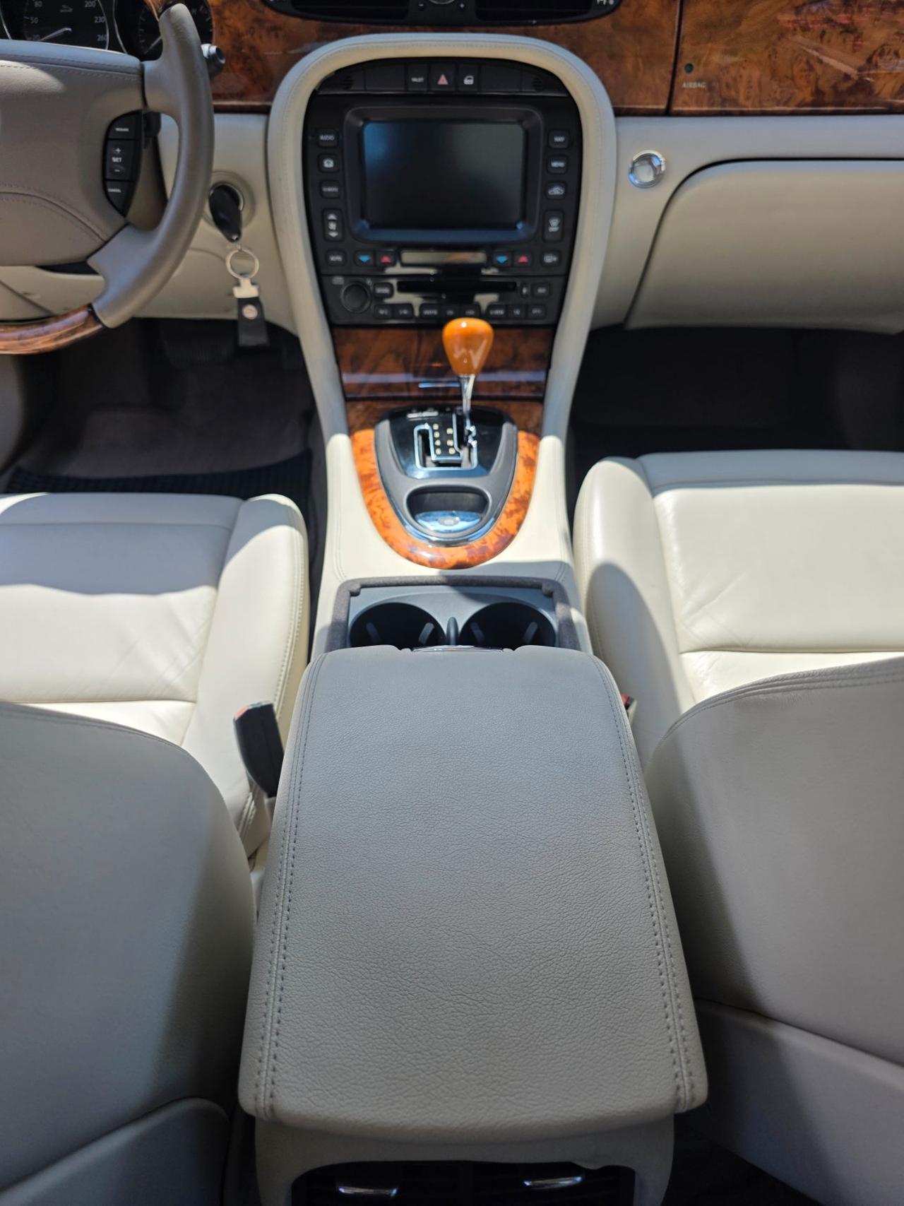 Jaguar XJ Berlina XJ 3.5 V8 Executive