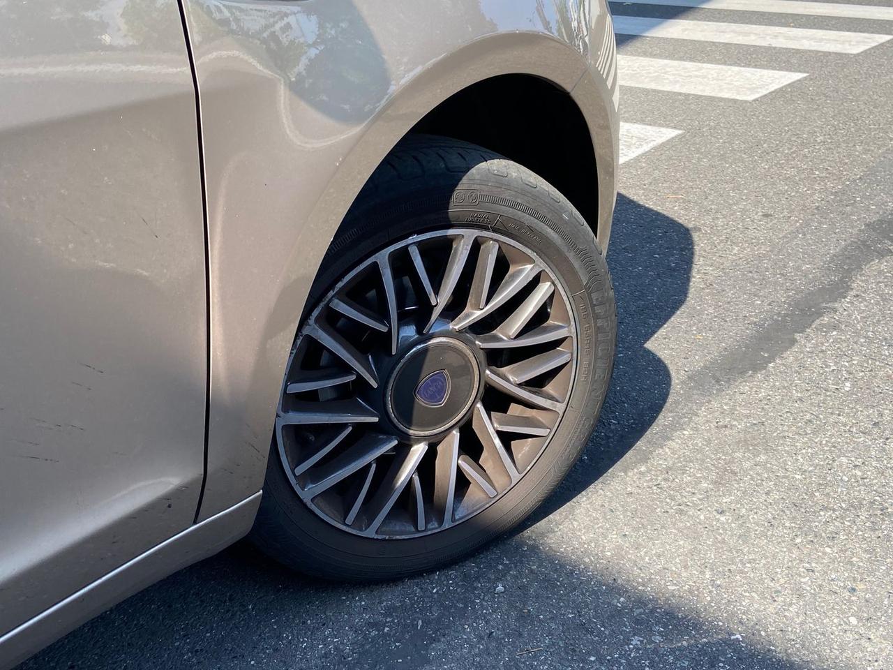 Lancia Ypsilon Gold 1.0 FireFly MHEV #11872